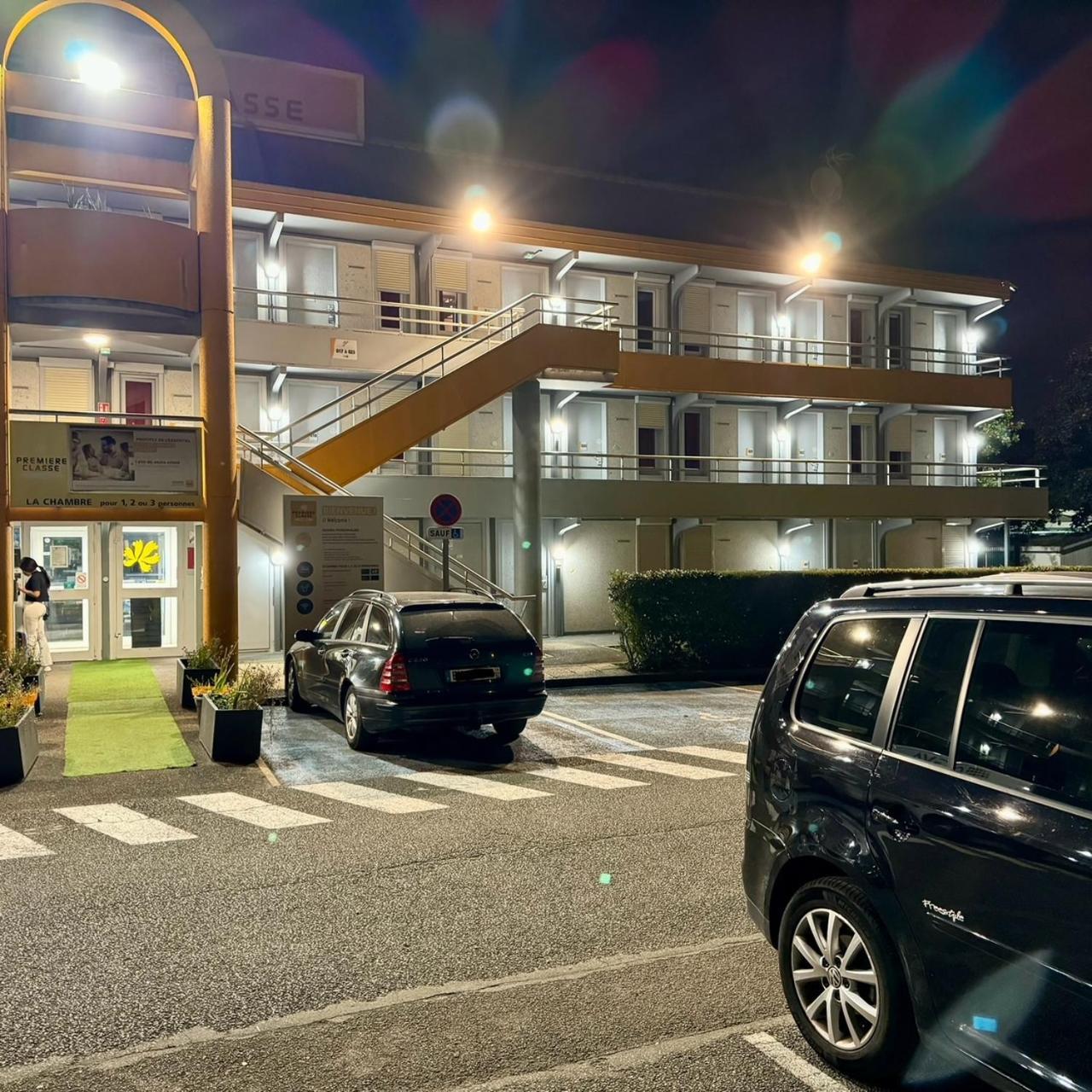 Premiere Classe St Quentin En Yvelines Elancourt Trappes Kültér fotó