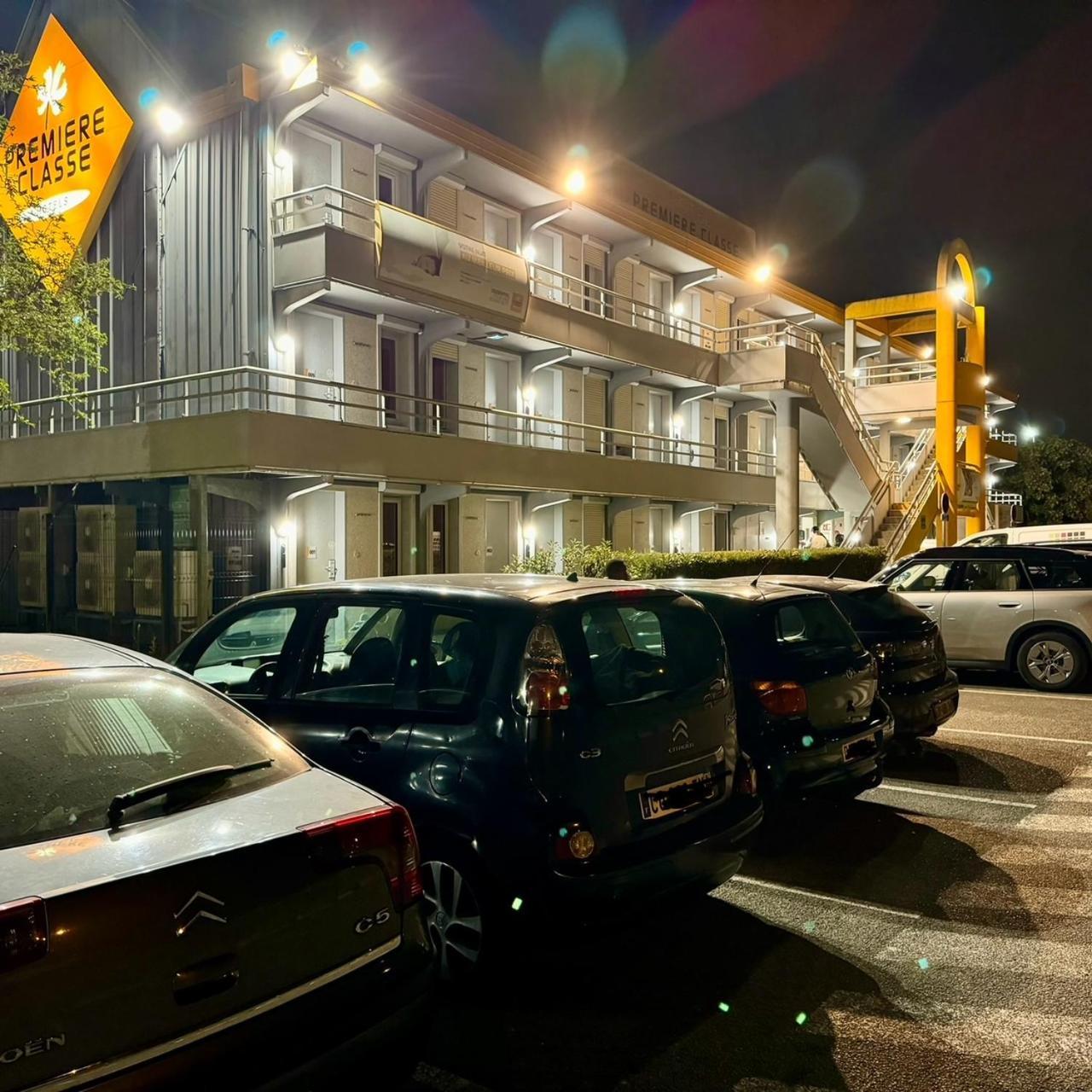 Premiere Classe St Quentin En Yvelines Elancourt Trappes Kültér fotó
